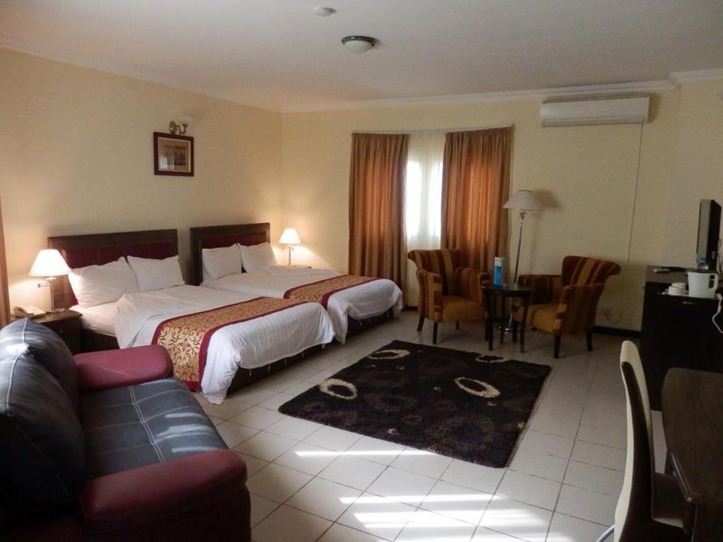 Blue Lodge Hotel Лагос Номер фото